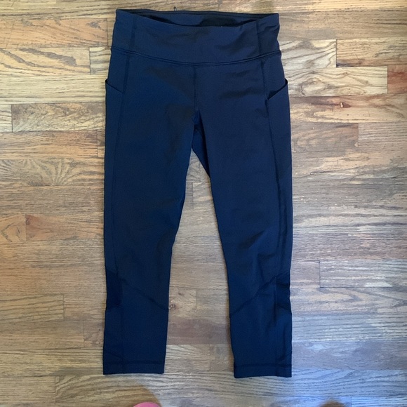 Lululemon Capri leggings - Picture 2 of 4